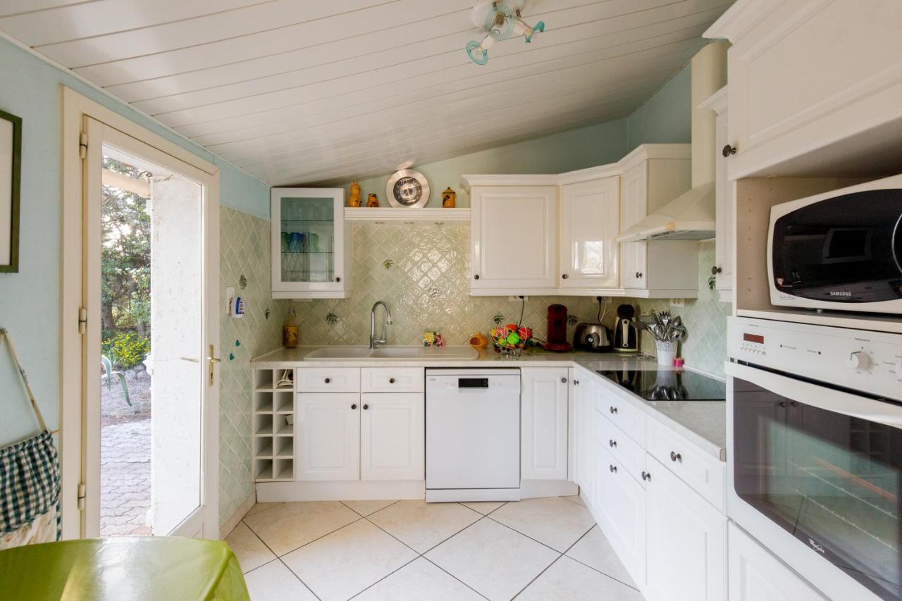 Villa Carole Yourhosthelper. Roquebrune-sur-Argens Eksteriør billede